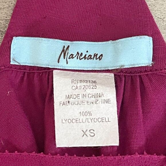 Marciano Boho Cold Shoulder Flutter Sleeve Fuchsia Knit Beaded Blouse Size XS - Picture 6 of 7